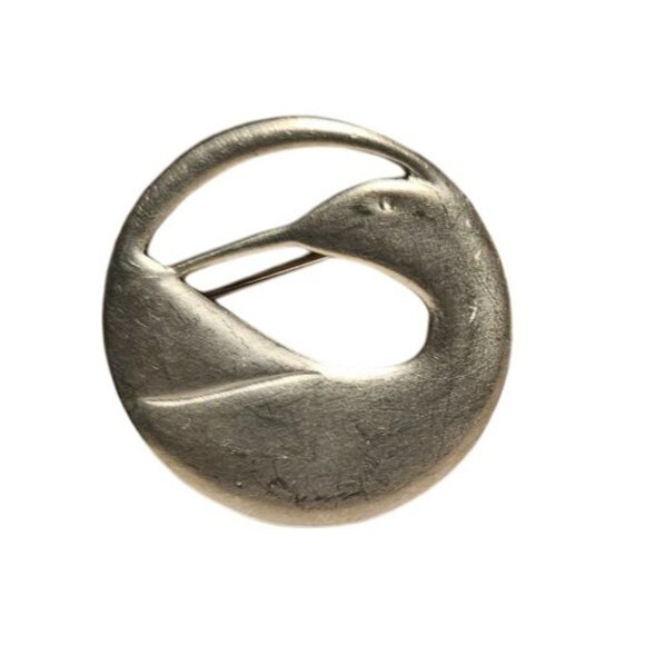 Vintage Brooch Kenneth Kantro Pewter Preening Loon Pin 1" Round Design - Picture 9 of 12